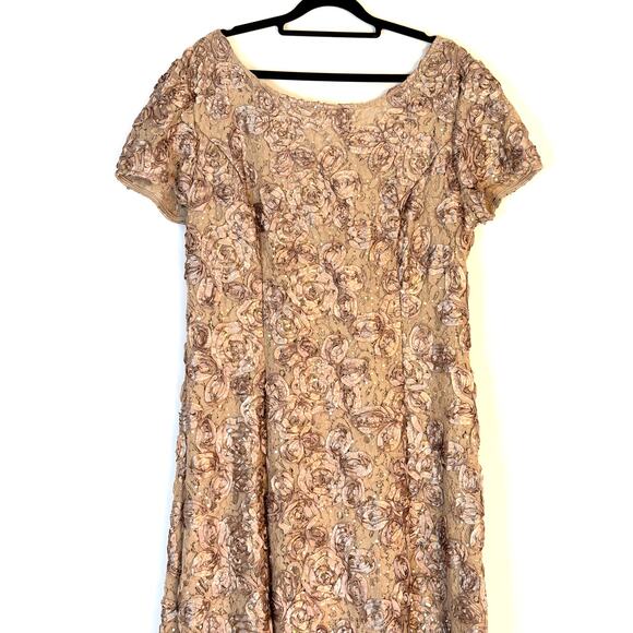 Alex Evenings Taupe Rosette Sequin Lace Short Sleeve Gown Size 18 Plus - Picture 3 of 8
